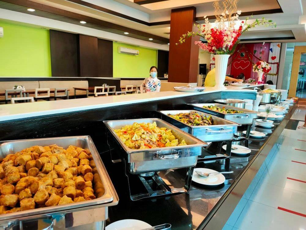 โรงแรม ซิตี้พาร์ค โคราช City Park Hotel Nakhonratchasima Exterior photo
