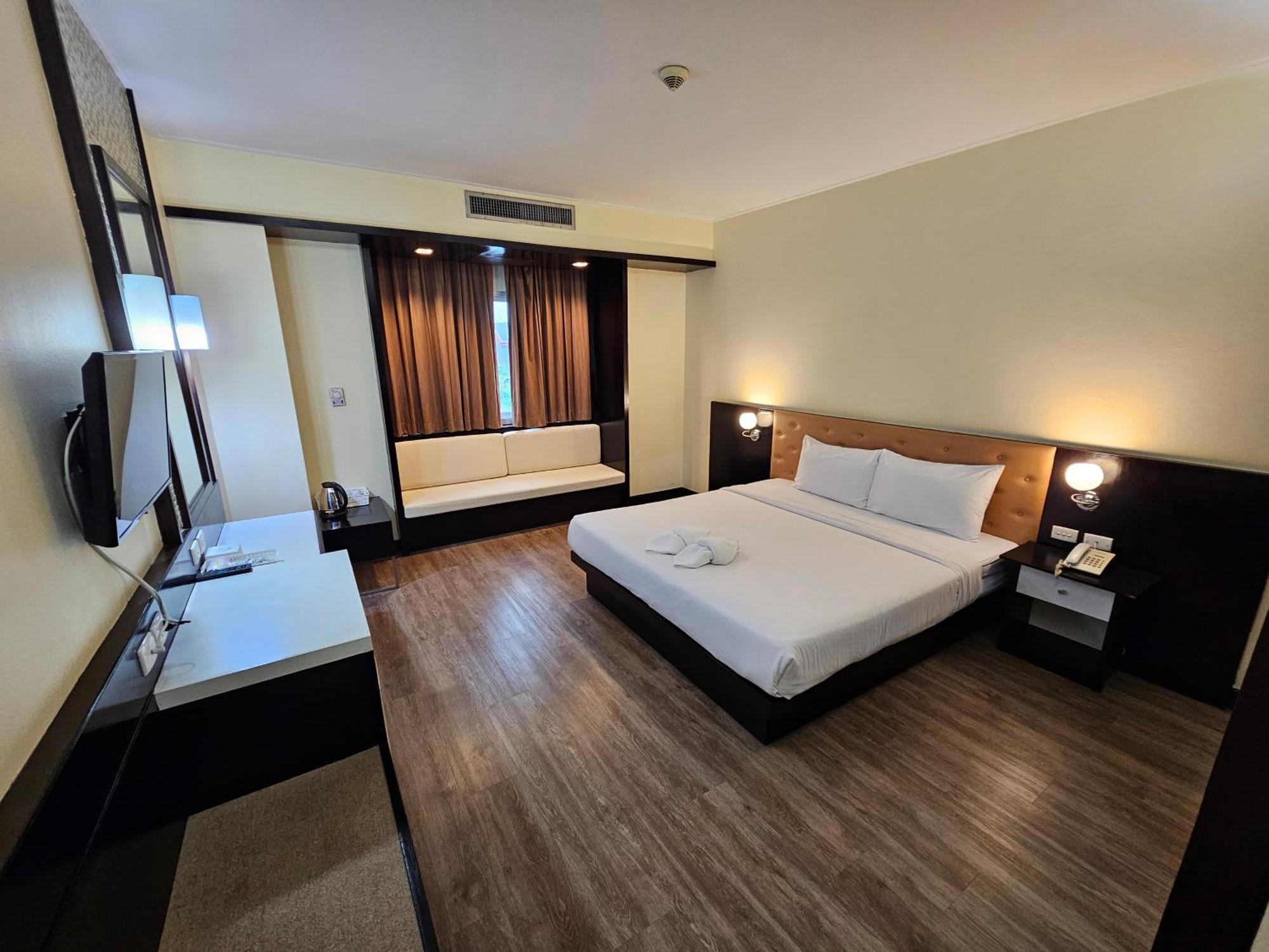 โรงแรม ซิตี้พาร์ค โคราช City Park Hotel Nakhonratchasima Exterior photo