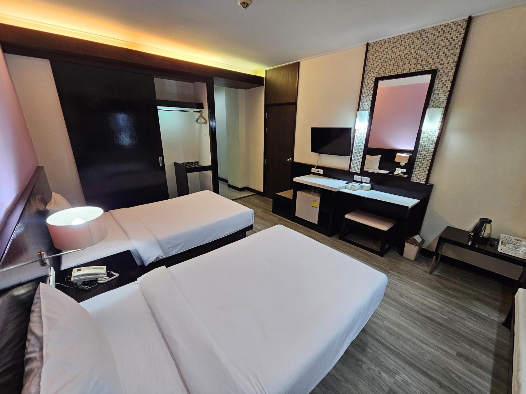 โรงแรม ซิตี้พาร์ค โคราช City Park Hotel Nakhonratchasima Exterior photo